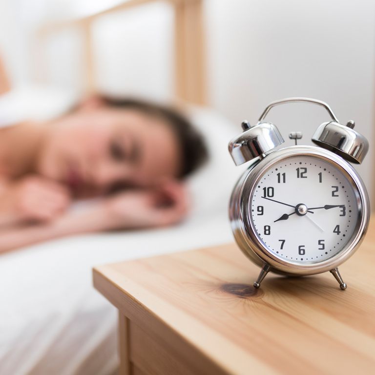 Dormir bien: hábitos respaldados por la ciencia para mejorar tu descanso mental | Elia Lastra - Psicólogo Santander